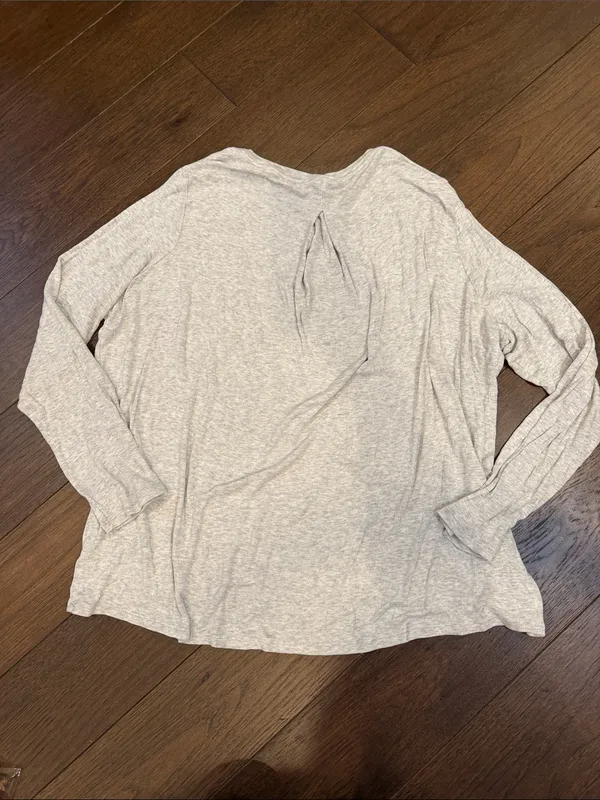 Athleta Light Heather Gray Long Sleeve Ribbed Top Size Large - C30-133 - Image 5