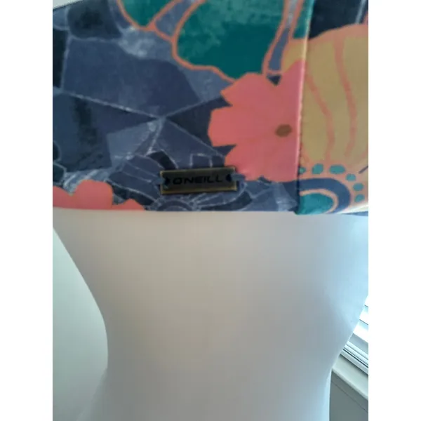 O'Neill‎ Jadia Pismo Knotted Triangle Floral-Print Bikini Top Small NWT - Image 6