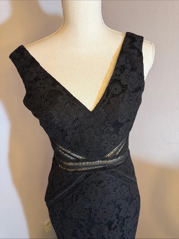 Lulu's Black Lace V-Neck Maxi Dress - Image 3