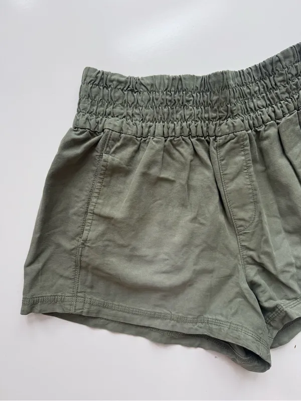 Aerie Babewatch High Waisted Pull-On Shorts size M Olive Green - Image 4