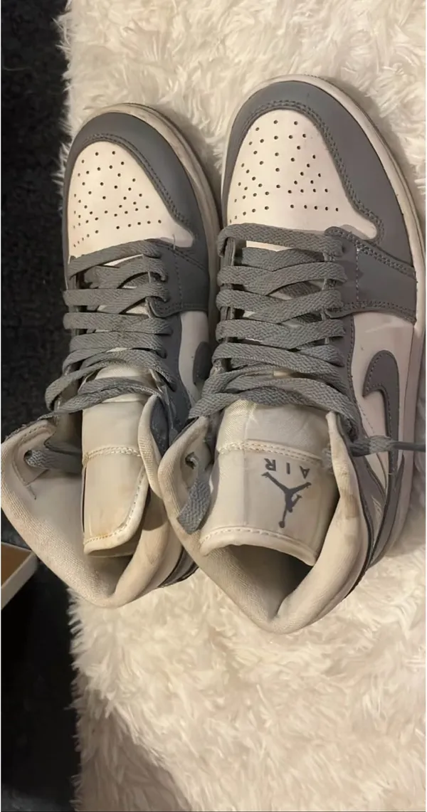 Jordan Women’s 1 - Image 3