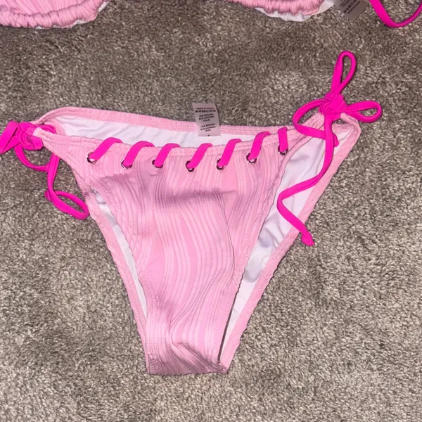 New hot pink stylish triangle rose bikini set size Large adjustable - Image 3
