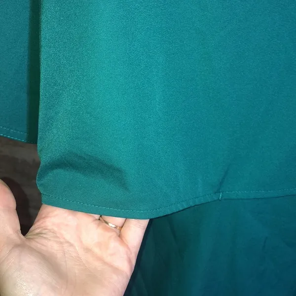 Green carhartt force scrub top nurse shirt doctors shirt carhartt clothi…​ - Image 5