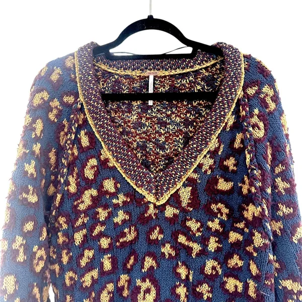 FREE PEOPLE Little Animal Oversized‎ Pullover Sweater Medium - Image 8