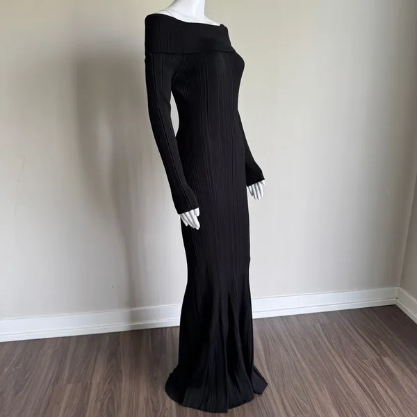 Self-Portrait Off The-Shoulder Ribbed-Knit Maxi Dress Size XL Black - Image 4