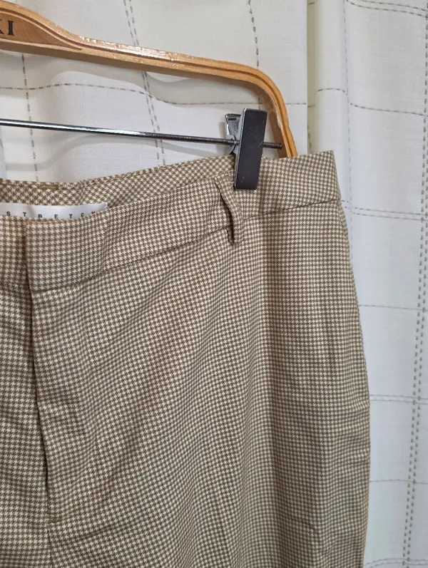 Old Navy Pant - Image 2