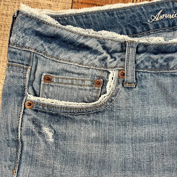 American Eagle Blue Crochet Lace Trim Distressed Denim Cut Off Jean Shorts 10 - Image 3
