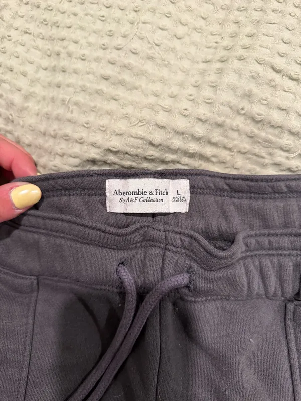 Abercrombie Sweat Shorts Grey - Image 2
