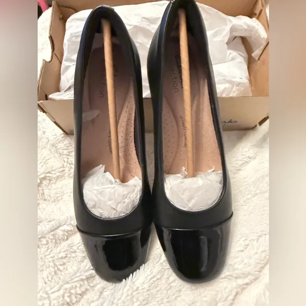 Clarks Women's Marilyn Sara Leather Low Block Heel Pumps Black Size 8 new in box - Image 9