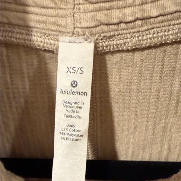 lululemon athletica‎ retreat yourself Women's Tan Cowl Neck Sweater s/xs - Image 4