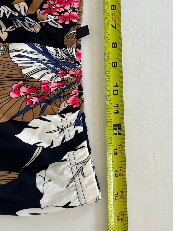 Women's Pajama Set L Short Sleeve Shirt and Capri Soft Pull‎ On Pants Pockets - Image 8