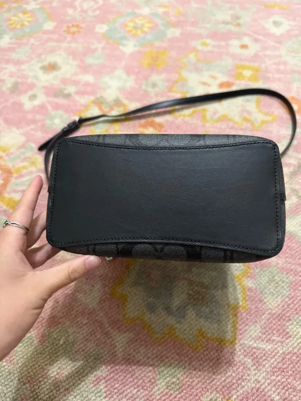 Coach 2312 Black/Grey Signature Coated Canvas Small Town Bucket Bag - Image 4