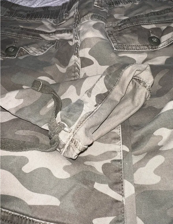 No Boundaries Camo Cargo Pants - Image 7