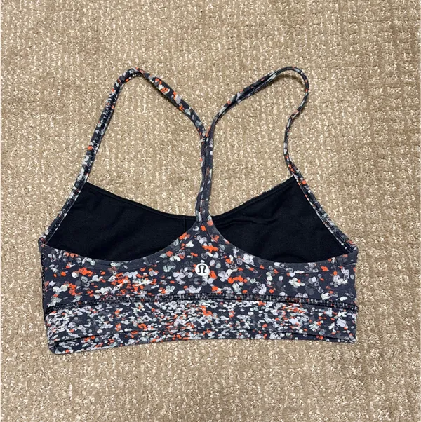 Lululemon Y Flow Sports Bra - Image 2