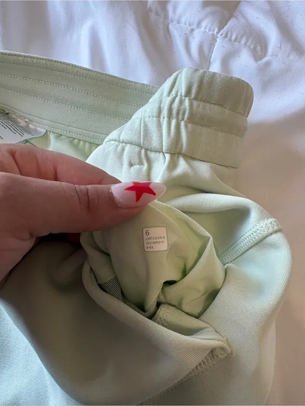 Lululemon Softstreme High-Rise Short 4” in Kohlrabi Green 🍈 - Image 7