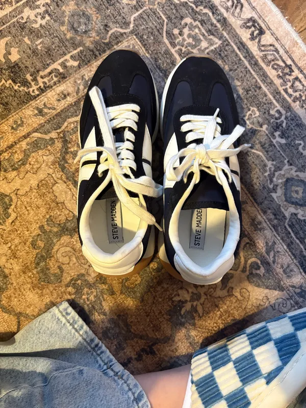Steve Madden Sneakers - Image 5