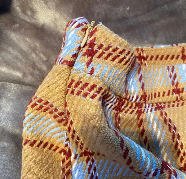 Forever 21 Plaid Tan Skirt - Image 5