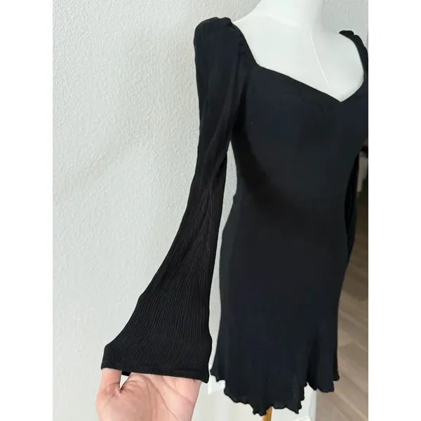 Hill House Felicity black dress sweetheart neck size small - Image 3