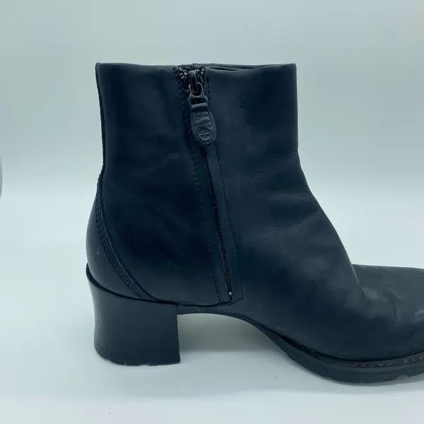 Timberland Alyse Black Leather Block Heel Ankle Boots Moto Y2K Women's size 7 - Image 9
