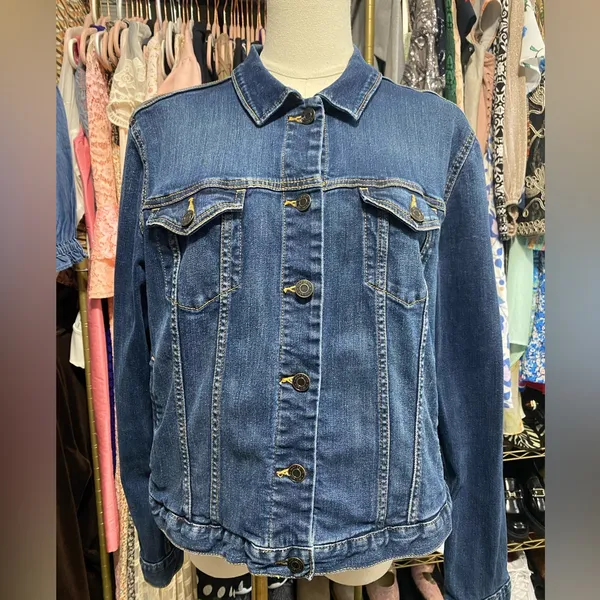GAP Women's Icon Denim Trucker Jacket Medium Indigo Wash Stretch Size XL - Image 2