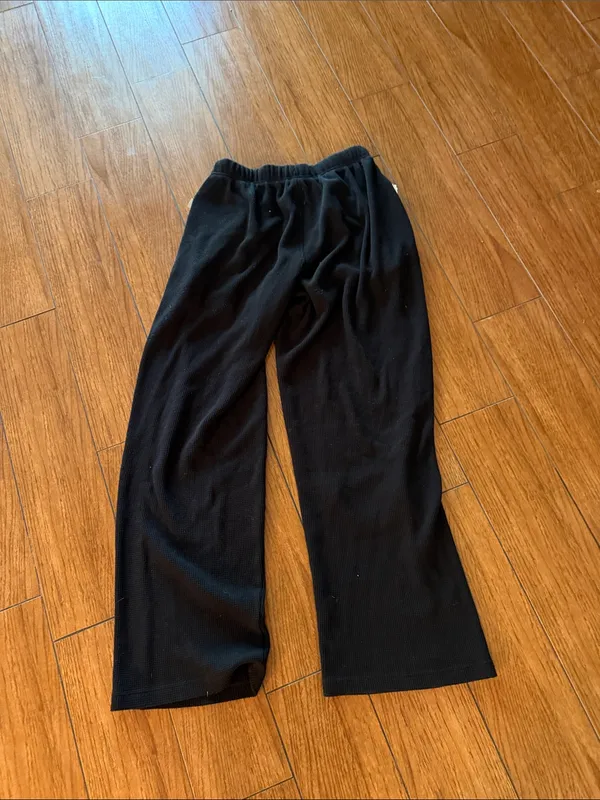 Boys Lie A Little Birdie Told Me Sweatpants - Image 6