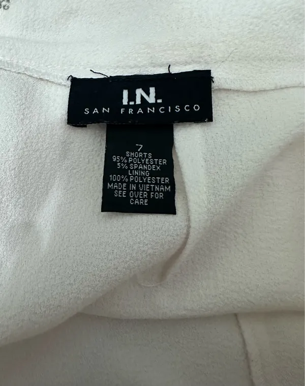 I.N. San Francisco Skort is a junior size 7. - Image 10