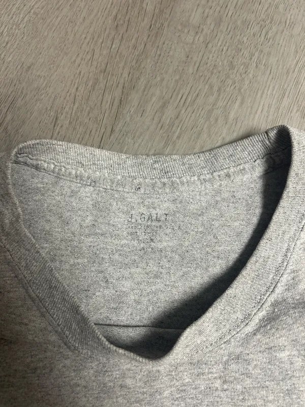Brandy Melville Cropped Malibu Long Sleeve - Image 2