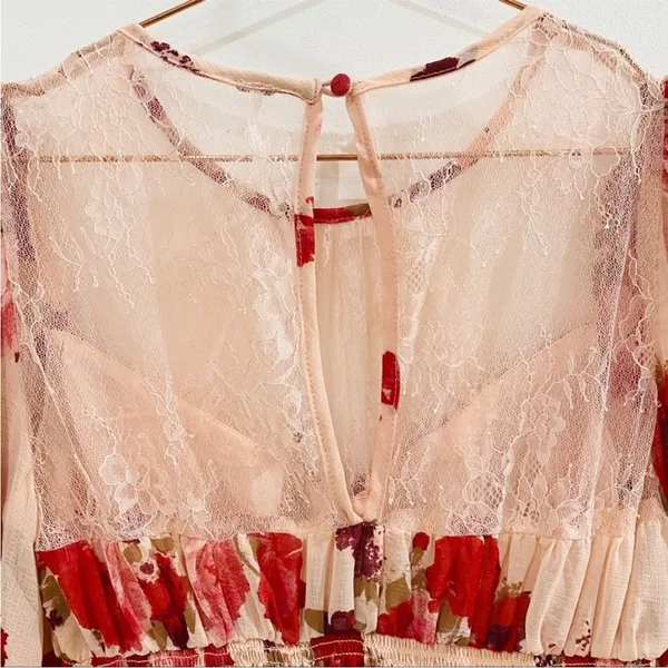 Free People red and pink lace top - Image 8