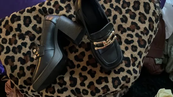 JustFab Chunky Heel oxfords - Image 3