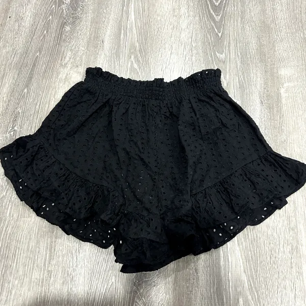 Tuckernuck Pomander Place Black Eyelet Skye Ruffle Shorts NWT Size S - Image 3