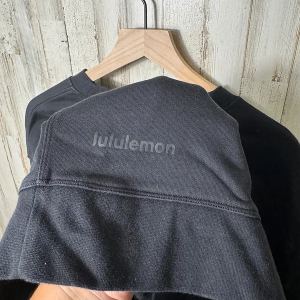 Lululemon Black Crewneck Sweatshirt Womens Size 6 - Image 5