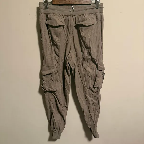 Lululemon Dance Studio Relaxed Fit Mid Rise Cargo Jogger Taupetastic Size Medium - Image 5