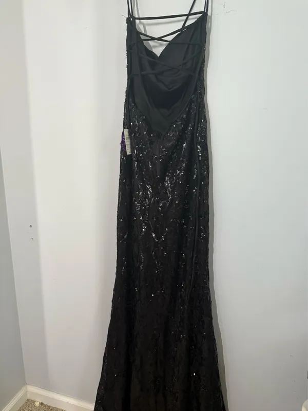 Windsor Dress Prom - Image 2
