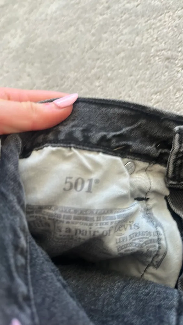 Levi’s 501 Shorts - Image 4