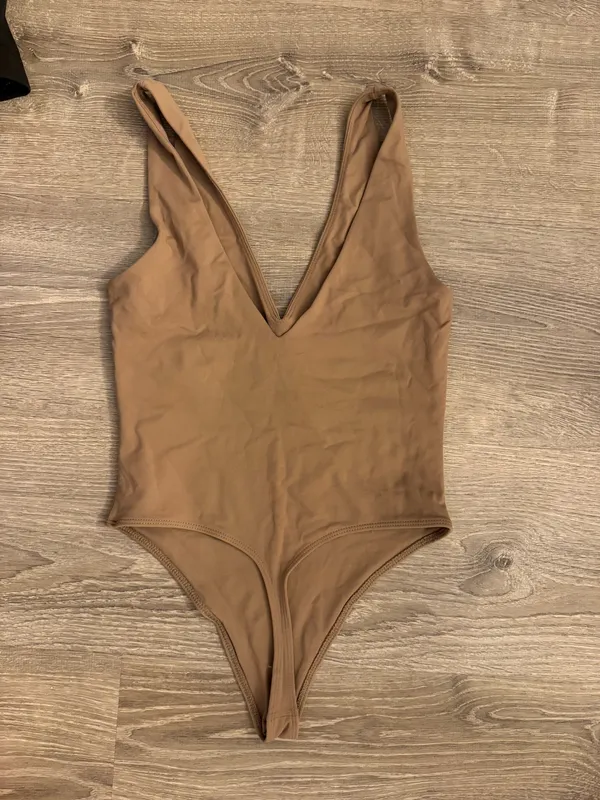 Aritzia Bodysuit Babaton Contour - Image 3