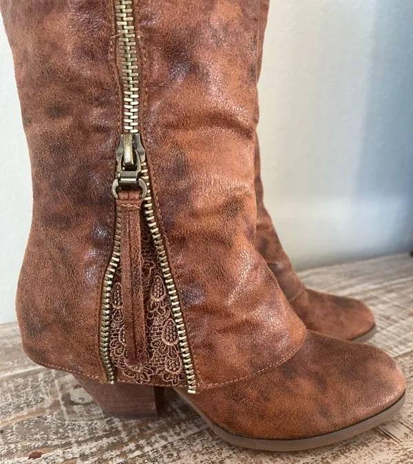 SOUTHERN FRIED CHICS Heeled Knee High Boots Size 6.5 - Image 2