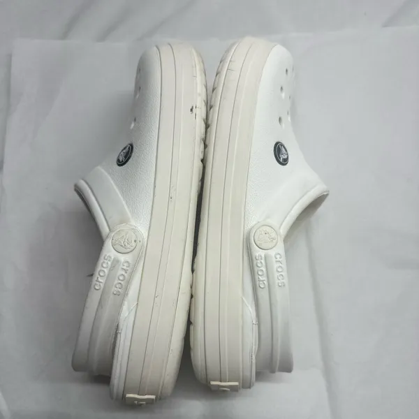 Crocs Classic Clog Sz: M:7/W:9 Bright Crisp White Lightweight Comfort Minimalist - Image 3