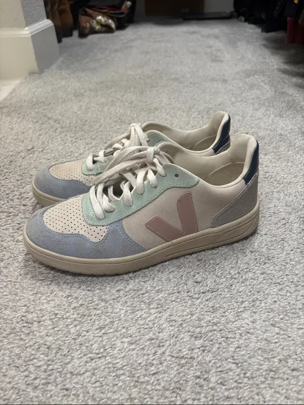 Veja Vert size 9 Low-Top Sneakers in Cream, Pastel Pink, Mint & Light Blue - Image 4