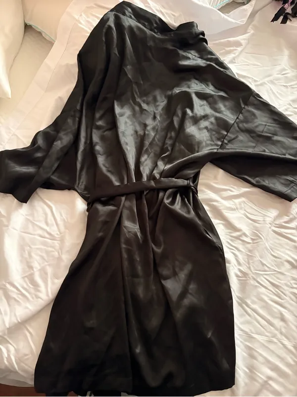 Victoria’s Secret Angels Black Silk Robe Vintage Lingerie - Image 4