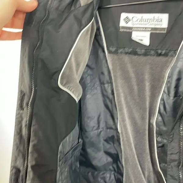 Columbia Women’s Omni Shield Jacket Black size large - Image 9