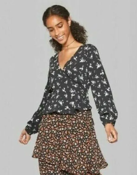 Wild fable black white floral wrap crop top - Image 2