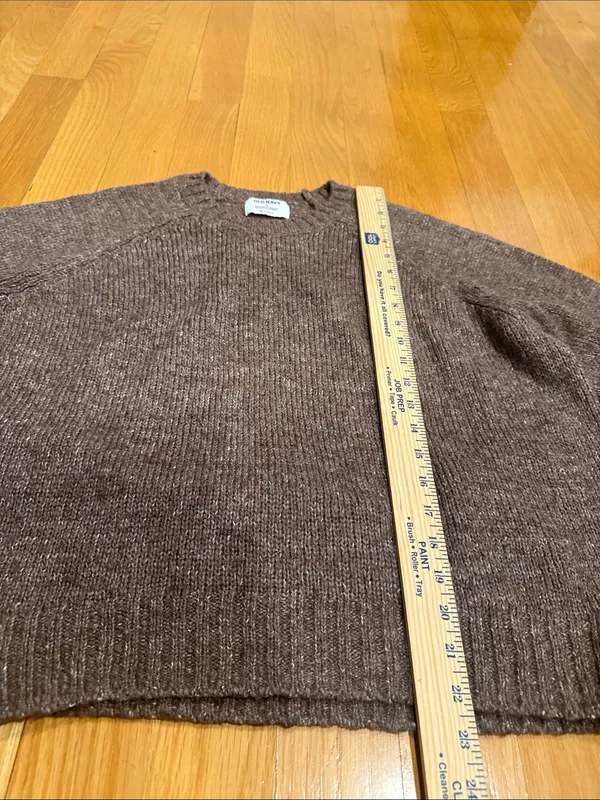 Old navy brown crew neck sweater size medium. - Image 5