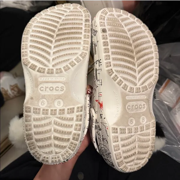 Crocs x cruella de vil collection - Image 3