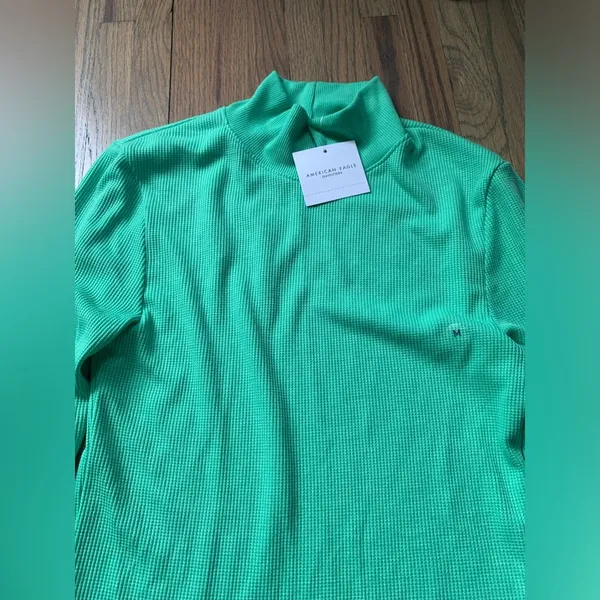 NWT American eagle green long sleeve turtleneck medium - Image 4
