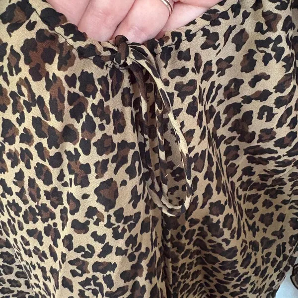 Y2K Leopard Animal Print Career Top Slinky 2000s Blouse Cheetah Girls Medium - Image 7