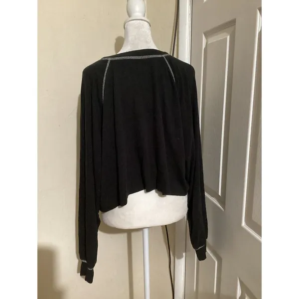 NIA Pullover Shirt Womens Medium Cropped Henley Long Sleeve Contrast Stitch Top - Image 3