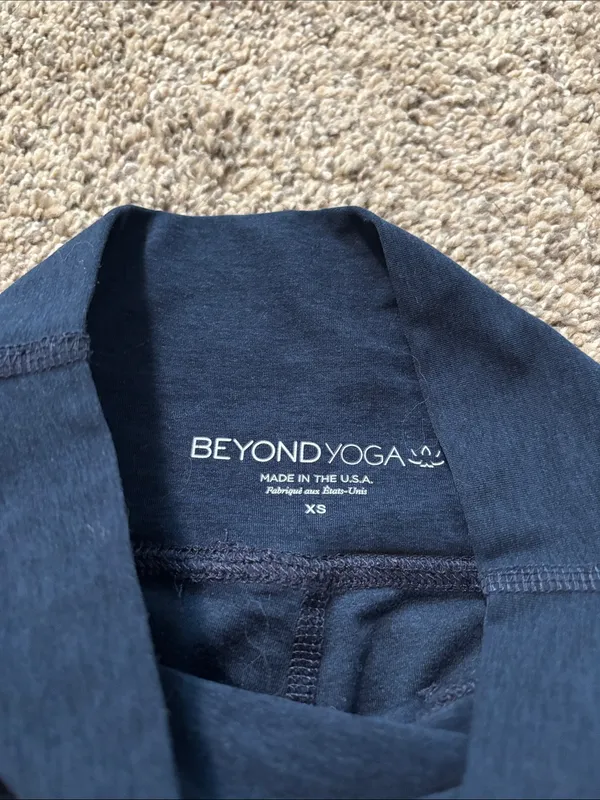 Beyond Yoga Leggings size XS - Image 3