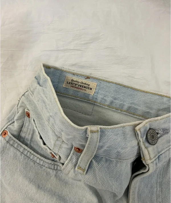 Levi’s 501 Jean Shorts - Image 4