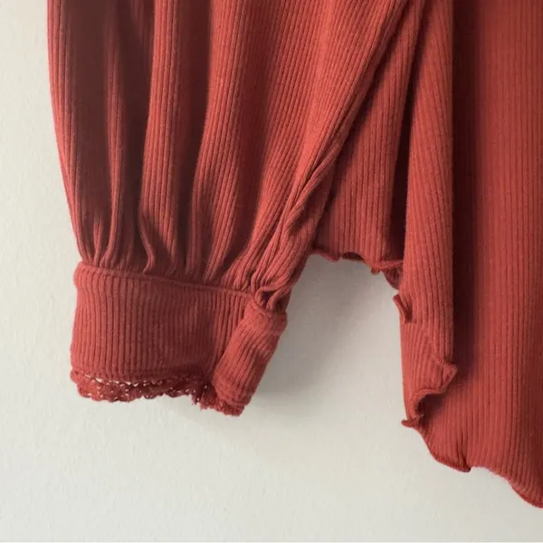 Free People Shimmy Shake Top Oversized Rust Long Sleeve Blouse scalloped hem EUC - Image 8
