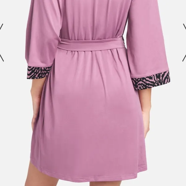 *NWT BEBE Animal Print Zebra Pink Pajama Set with Matching Belted Robe - Image 3